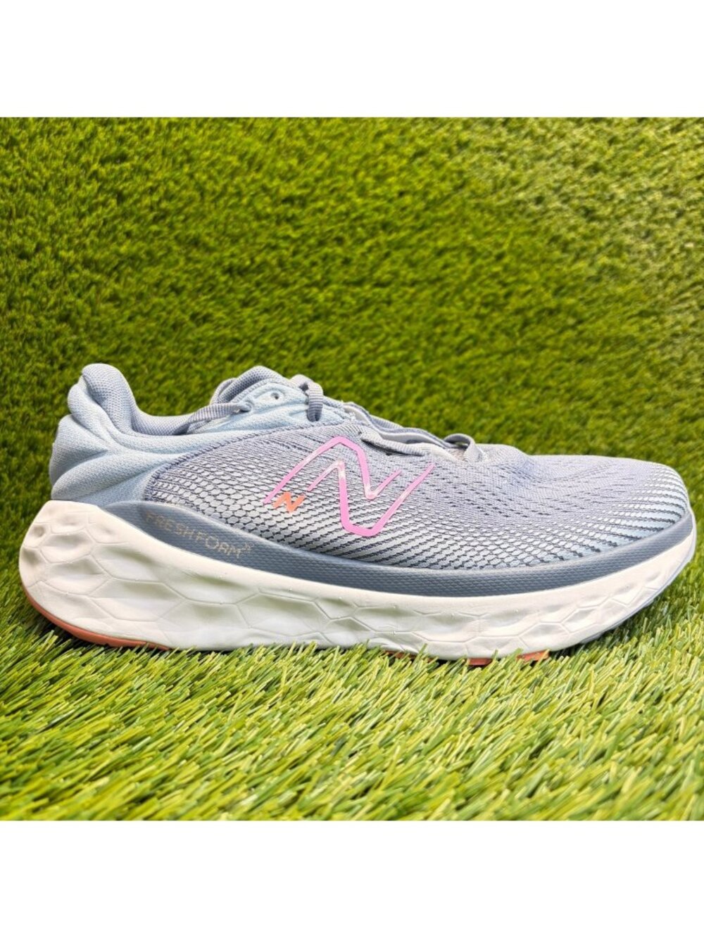 New Balance Fresh Foam x 840v1 Womens Size 10.5D Blue Pink Running Shoes Sneaker